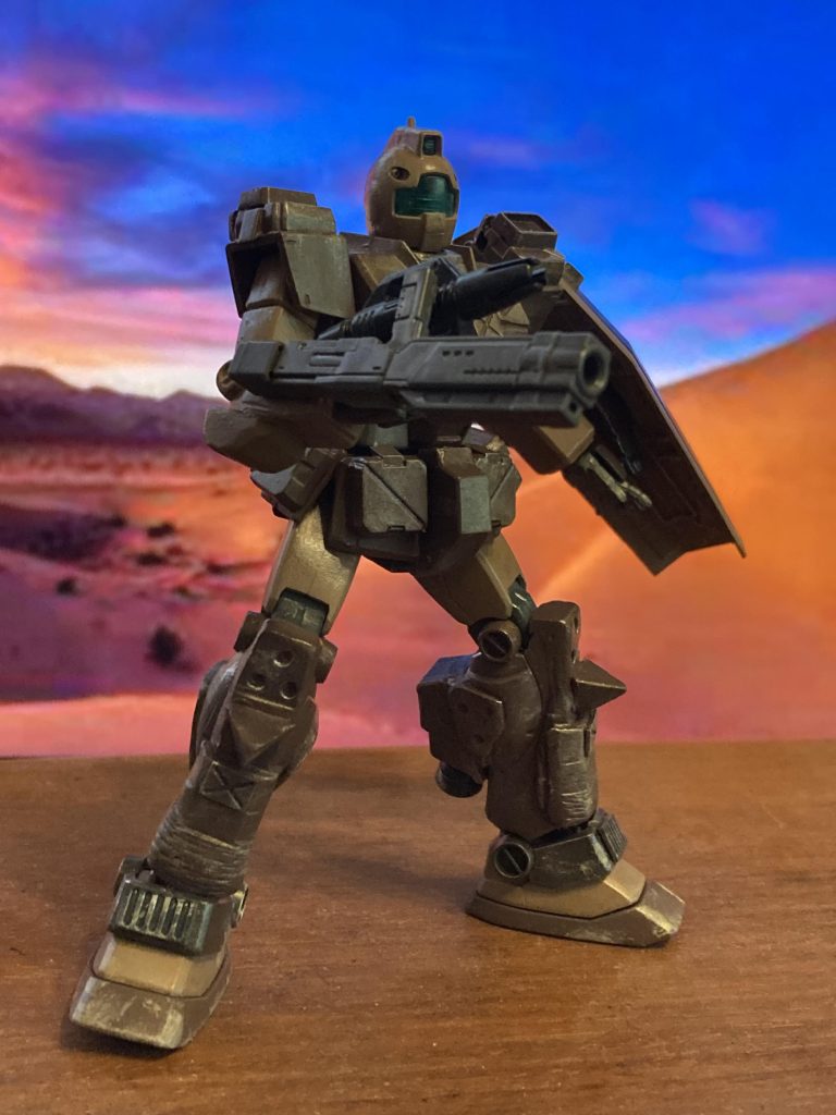 長距離攻撃の後は、バックパックはパージして、近接戦闘に参戦です。ネオジユウム磁石を利用しています。