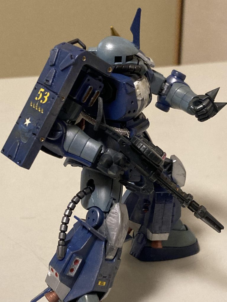 今回はディテールアップパーツや、筋彫りなどちょっとやってみました。