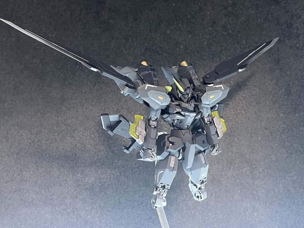 塗装途中の様子。なかなか実験機感がでてきましたね〜