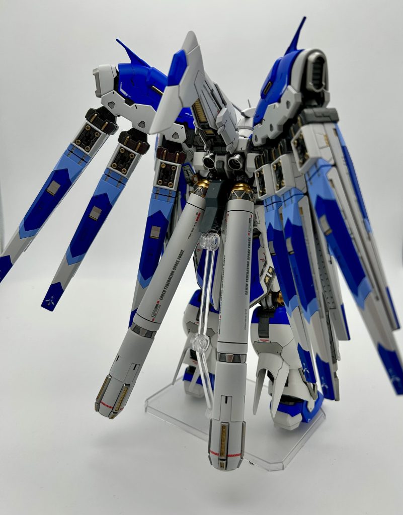 よくファンネルをグラデーションしてるのを見ますが自分は塗り分けの方が好みですね。