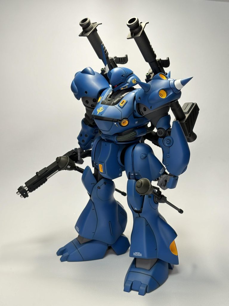 いつものアングル①モノアイはLEDで光るようにしてあります。写真は未発光状態のものです。