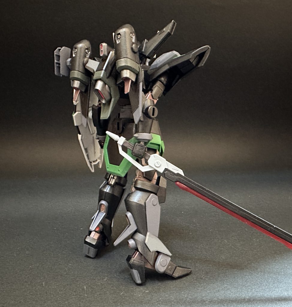 ゲルググメナースと同じ発売日だったのを覚えている方もおられるかもしれません。こちらはあまり買っている方がいなかったのでかんたんに4機揃えられるかなと思いきや・・・・・