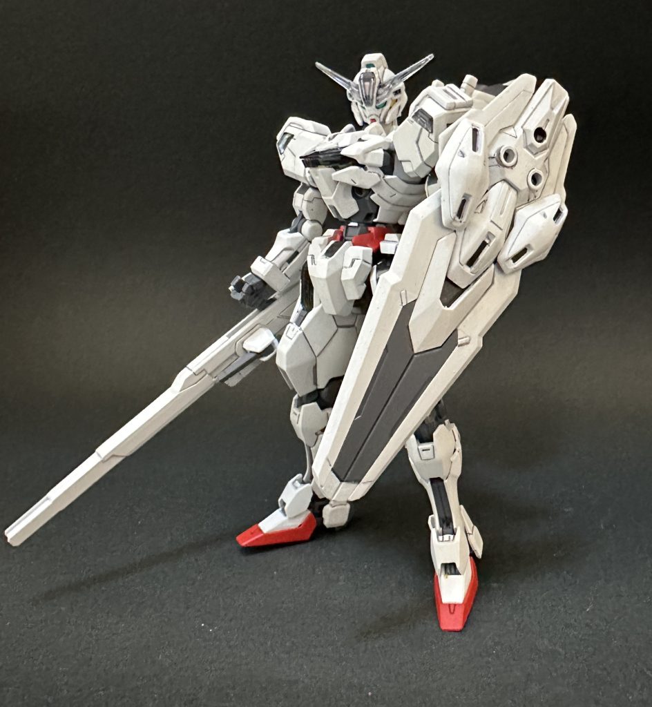 両方持つとけっこうかっこいいのですが、私の観たアニメではこういう装備はなかったような気がします。プラモデル完成品　2024 その79
