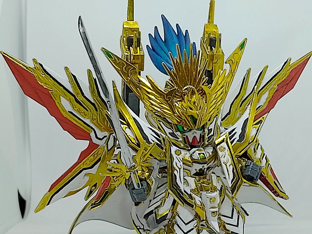 剣  剣は0.3mmのプラスチック板を使って長くしました。長くなっても、まだ大砲の後ろに入れることができます。