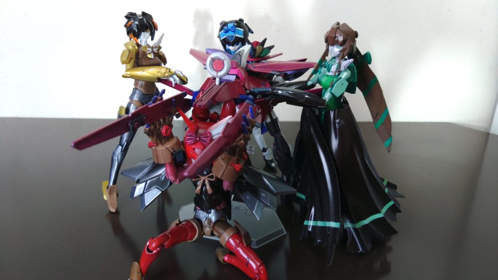 「ミラクルジェノサイドキャノン!!!」全ての奇跡を消し去るという最凶最悪の砲撃形態。ガンダム・ダウルダブラの背面に使用した「ノーネイムライフル」をどうにか使えないかと思いついた形態。今では見なくなってしまった戦隊バズーカをやってみました。