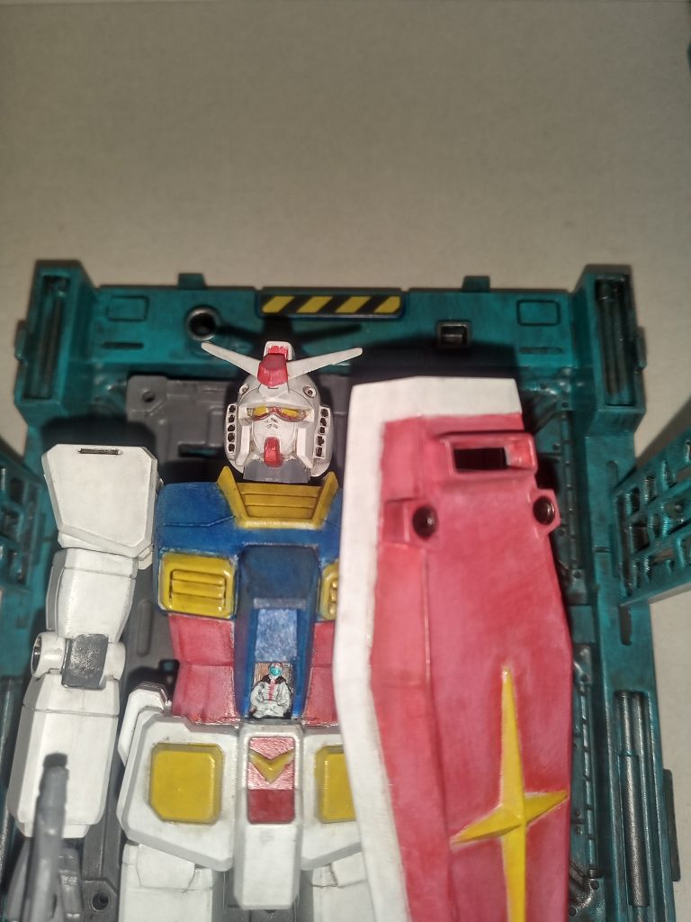 FGガンダムは2回目の製作になりましたがやっぱりガンダムは難しいなぁと思わされました。旧キットならではの塗分の難しさと誤魔化しにくい白の塗装で中々に苦労しました。それでも前回よりは少しでもレベルアップ出来ていれば幸いです。最後に気づいたけどビームサーベル完全に忘れてました(笑)