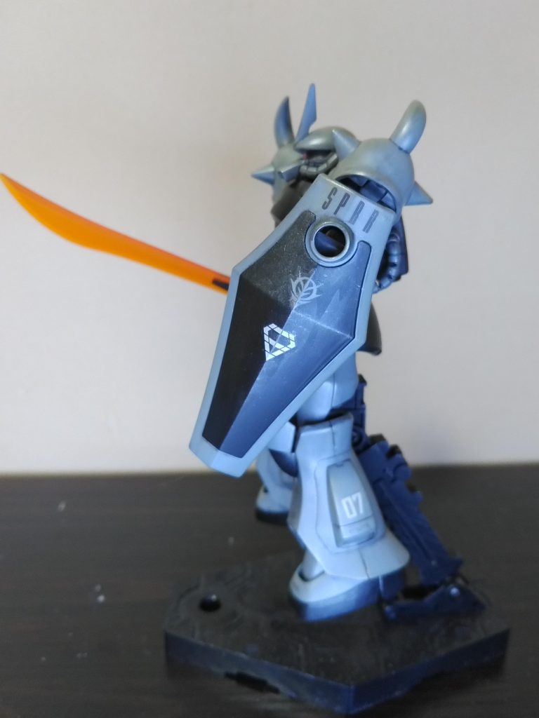 ダイヤのマークは、74式戦車の余りデカール(ひし形)を少しカットしたものです。良いものを見つけたと自画自賛しております。ちなみに、SPRRは専科(宝塚の)の英語表記から子音を取り出したもので、特別教導即応連隊という部隊名を上手く充てられたと思うのですが、いかがでしょうか。