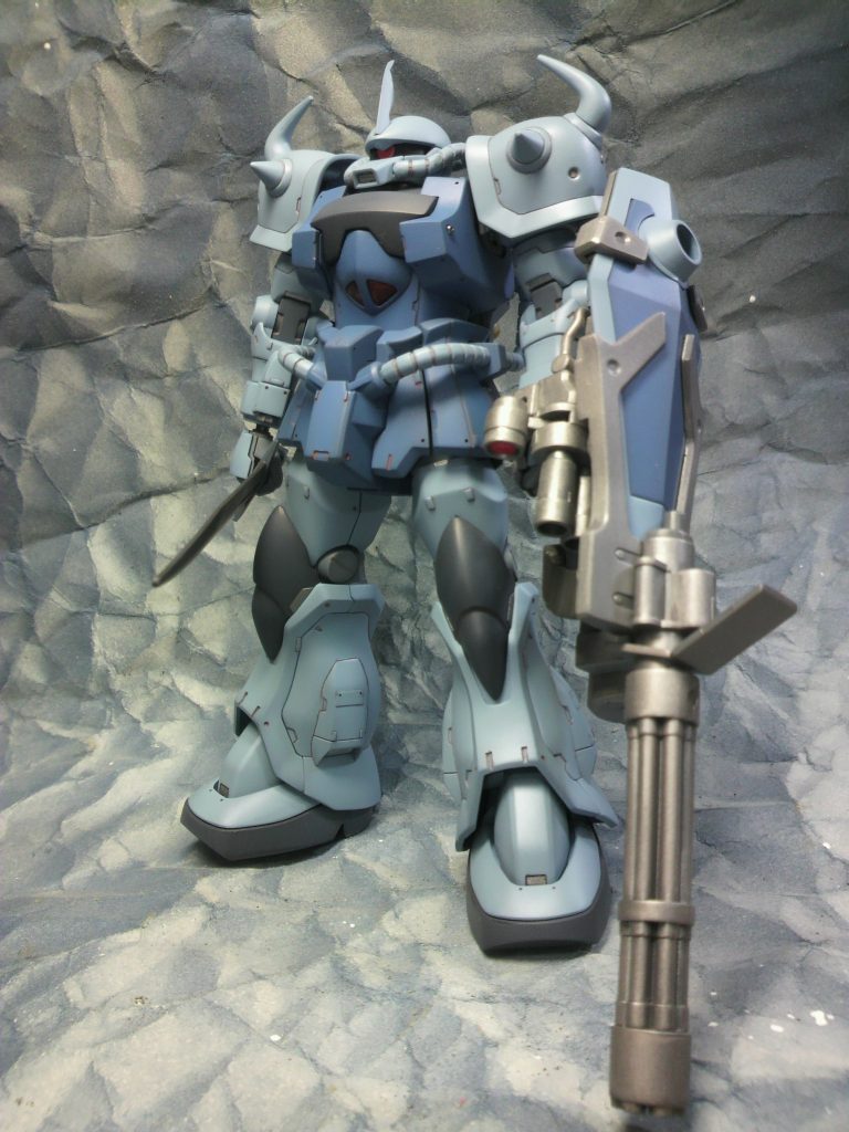 スミ入れは暖色のハルレッド