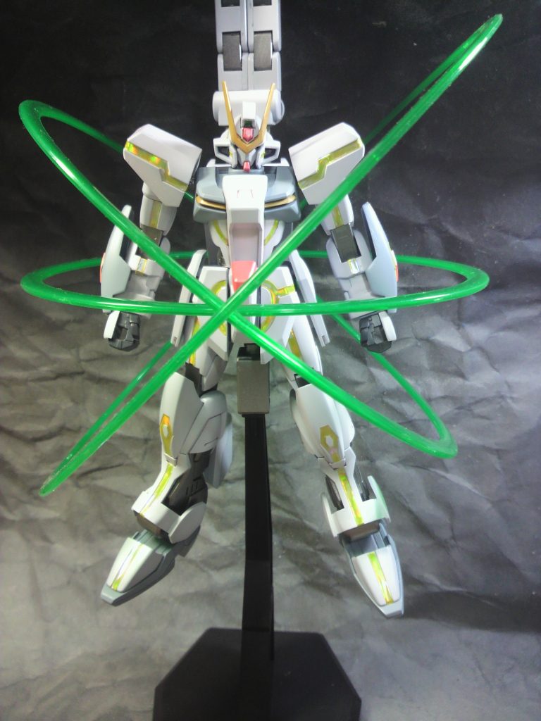 エアブラシによる全塗装で、白に極微量の蛍光ピンクを混ぜて発色を良くさせるつもりだったけど効果は見えなかった