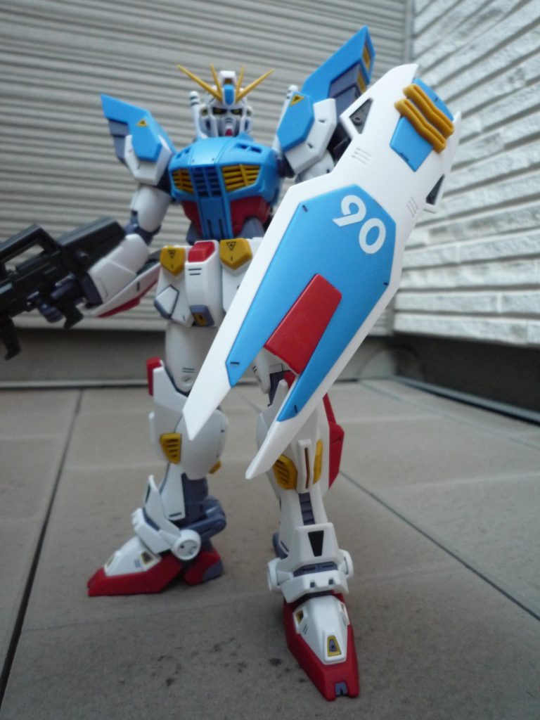 まずはノーマルなF90Ⅱシンプルな機体なのでこれはこれで好きです