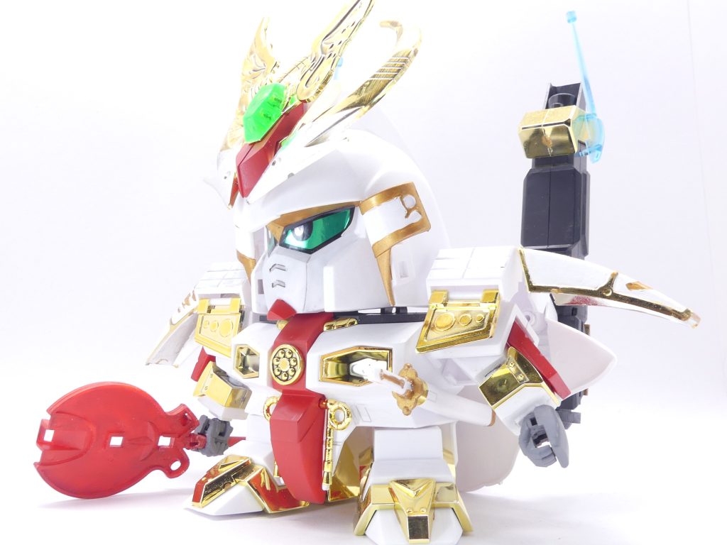 【ガンプラデータ】配役：豪華頑駄無大将軍演者：シャクジイ・カイン所属：シャクジイコーポレーションGP（ガンプラパワー）：620使用ガンプラ：ＳＤ戦国伝　豪華頑駄無大将軍ＨＧＣＥ　ストライクフリーダムガンダム　などレギュレーション：オフィシャルレギュレーション機体解説：かつて、「エバーランド」を巡る戦いでシャクジイ・ゲンゾウが使用していたガンプラ。7人の「エバーブック」使いのリーダーとして指揮・戦闘の双方の力に長け、あらゆる「ミスク」を打ち倒したという。息子のカインも「エバーランド」に慣れるために本機を使用（若干改造箇所が増えている）。フォーミュラルアップリフトに出会いある啓示を受けた……とはいえ、この姿のままだと目立つし父の威光に頼るからと、現在オリジナルのガンドランダー・フリーダムランダーのビルド中。前から。今回は塗装と腕部分の改造のみ。とはいえ、多くの部分は成形色のままで事足りる上金メッキ部分が多いから素組みに見えちゃうね。