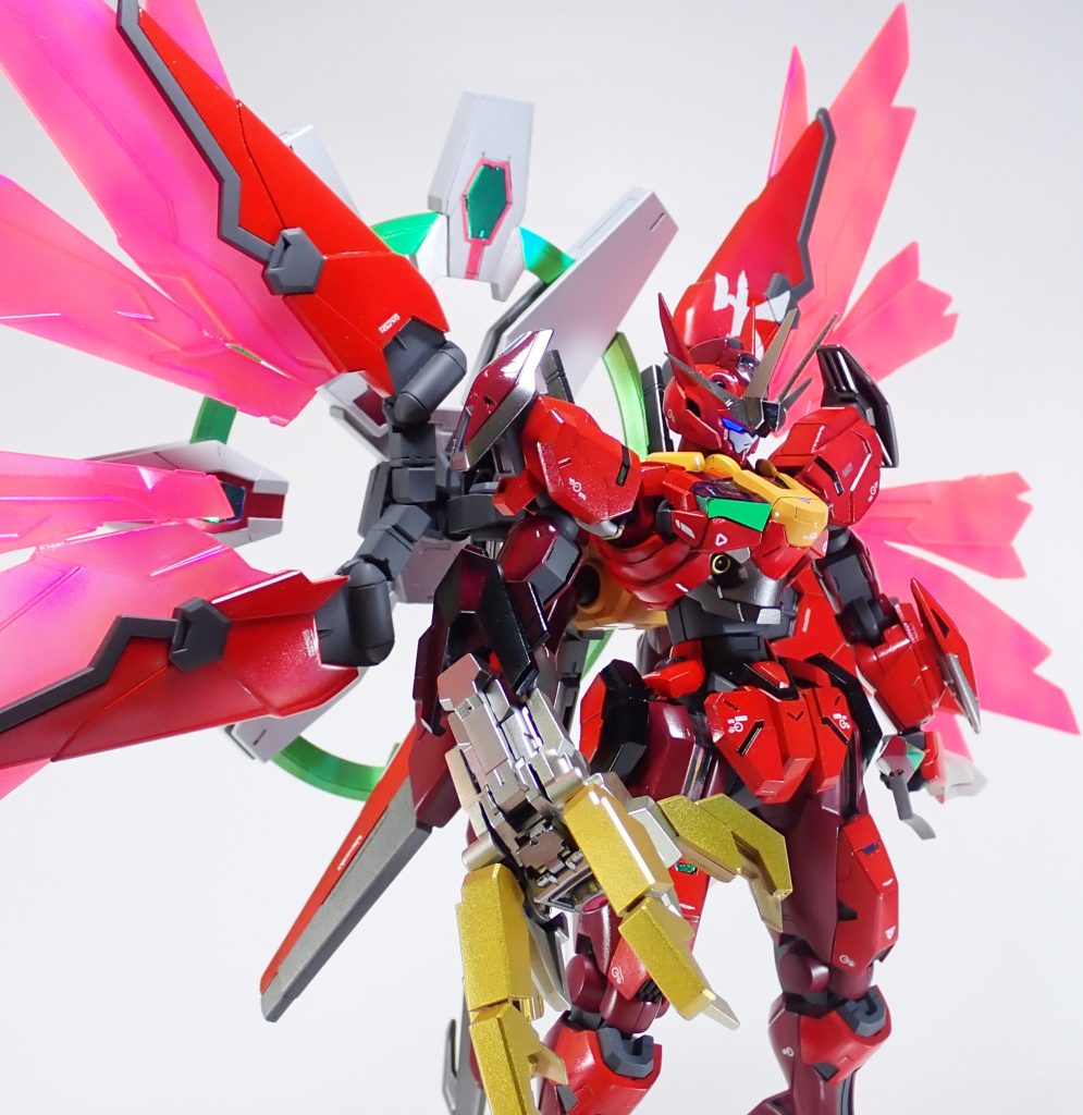 カラーリング・赤（明）：フレイムレッド→パールプレミアムレッド・赤（暗）：ローズディープレッド・黒：アルティメットブラック・黄：マンダリンイエロー・右腕：ブレードシルバー・シャンパンゴールド・スターブライトゴールド・EXゴールドで塗り分け・関節等：メカサフスーパーヘヴィ