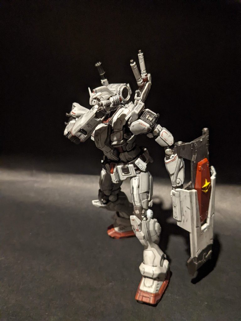 特徴的なサーベルラックから抜刀!