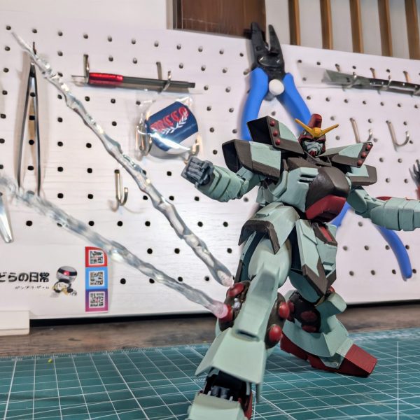 ネロスガンダム銀色の脚