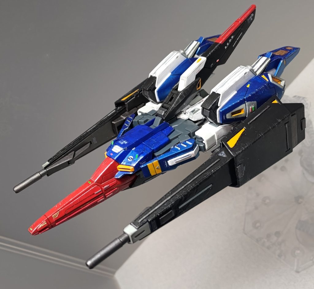 ウェイブライダー形態! 大気圏突入はできなくなってますが、ΖⅡの変形もウェイブライダーって言うんですよね・・・これってΖ系の慣例みたいなものなんでしょうか?シルエットはやはりギャプランに近くなりますね。