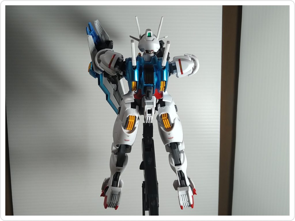 一応バックショットデカールが触ると何度も取れてしまう…こんな時はプレミアムスプレ~トップコートは偉大である、現代の技術を思い知ったか シールドの裏に塗装忘れ エヘヘ