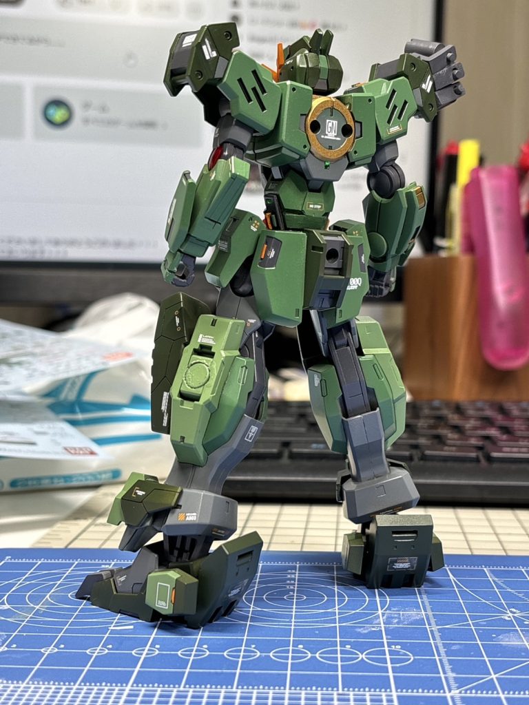 装備パージ状態背面