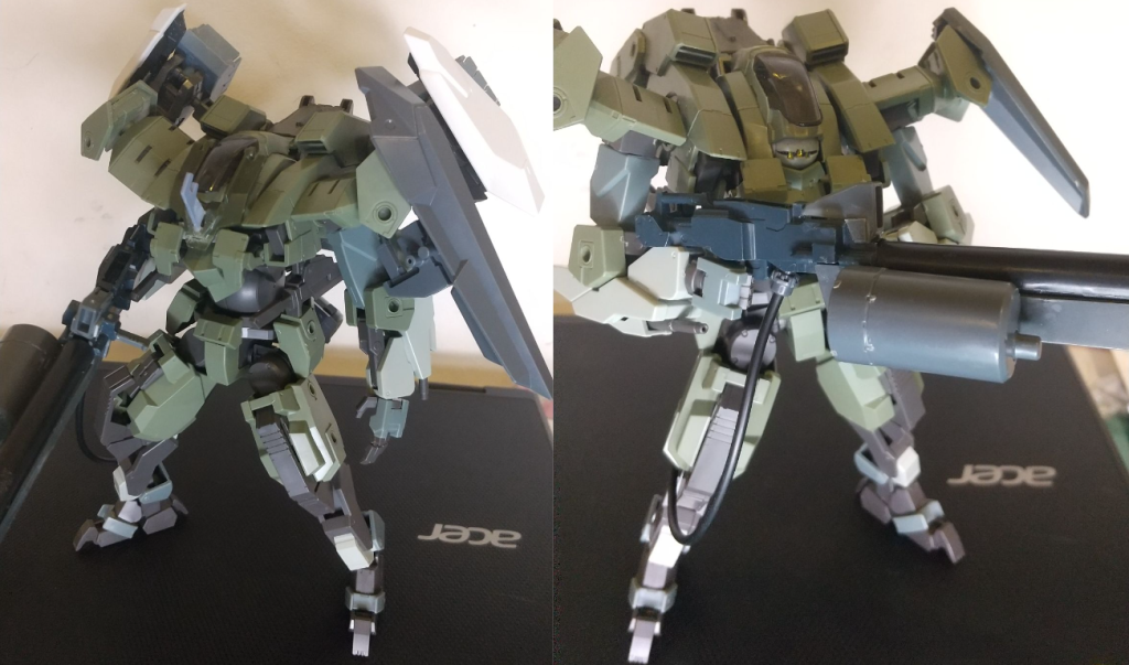 砲撃型(左：超兵用　右：一般機砲撃型)砲撃型は一般機、超兵用のどちらも共通して装備可能。本機は元々遠距離砲撃戦仕様の機体群としてのロールアウトを予定していたため、各部に大型GN粒子貯蔵タンクを有しており、その大規模な粒子量をまんべんなく砲撃に活かすことができる。