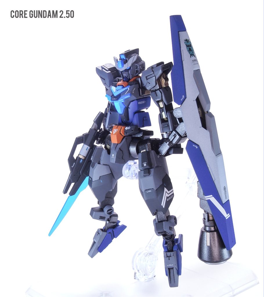 コアガンダム2.50コアガンダムIIをベースに大型化したアーマーを支えるべくフレームを強化した機体。実際各部関節の渋みを補強したり、股関節部分は新設して幅増ししたりしています。