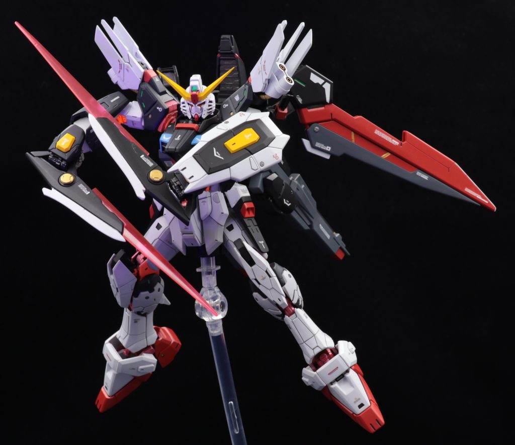 肩には小型のヴォワチュール・リュミエール搭載し、ガイアシルエット改無しでも高速移動が可能。ビームブーメランはガイアシルエット改に装備させてます。ビームを発生させなくても実体剣として活用できます。