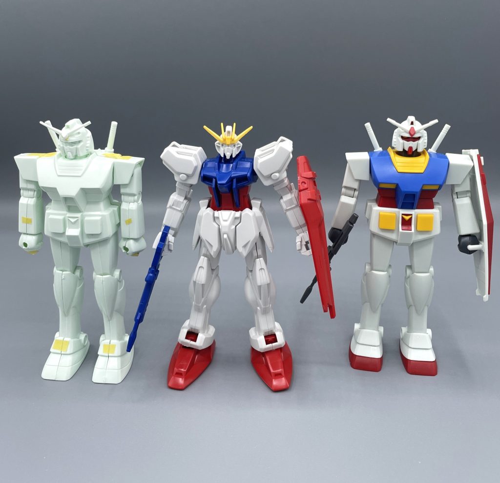 　改めてこうして眺めると、「ファーストガンダム」という名前が延々と受け継がれて令和の今に至るのだと思うと、感慨深い気持ちになります。　令和も非常に厳しい世相で、ガンプラでさえ値上げが起ころうとしています。厳しい世の中だからこそ、手ごろな価格で楽しめるキットの再販を続けてもらえたら嬉しいですね。そして、厳しい現実をひと時でも忘れられるプラモデルという趣味が、モデラ―の皆が長く続けられると良いなと思います。　「ファーストガンダム」と銘打たれたのは、今回紹介したシリーズだと思うのですが、モデラ―の数だけそれぞれのファーストガンダムがあることと思います。皆さんにとってのファーストガンダムやキットはいったい何でしょうか？？宜しければ、コメント欄で私に教えて下さいね(^^) 　最後までご覧いただき、ありがとうございました(*^^*)♪♪