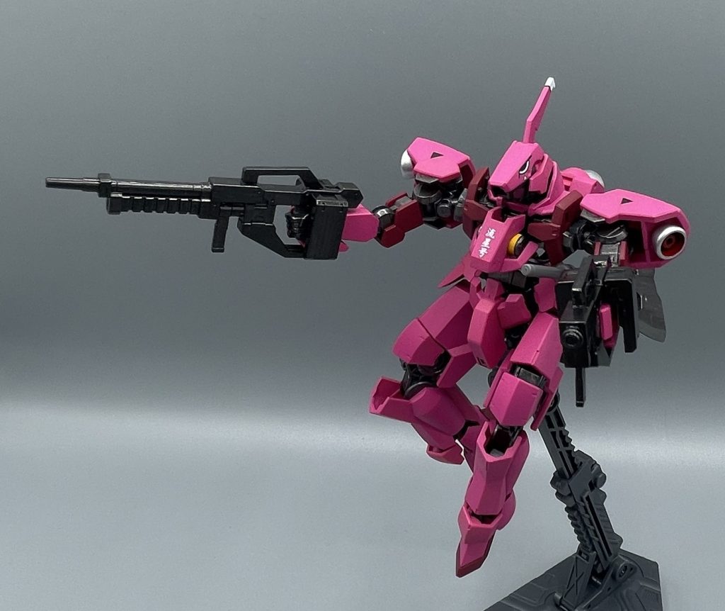 ショートライフル　ライフルのバレルを外した状態。集弾性・有効射程は低下しますが、片手でも扱いやすく、アックスとの共用がしやすいメリットがあるそうです。　「それならアックスと一緒に持たせて撮れや」って感じですよね。すみません(^^;