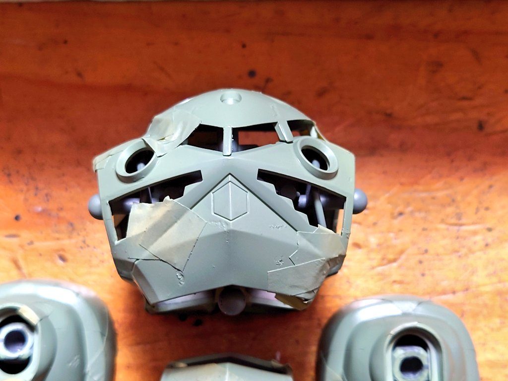 マスキングテープを貼ったお手軽迷彩