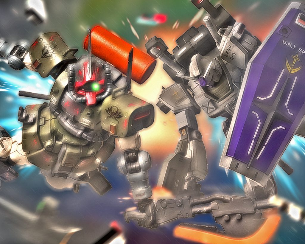 「……なっっ!?」ゼノの声にチェスターは咄嗟に機体を動かすと、目の前に見た事のないMSがビームライフルを切り落とした。瞬間的でほんの僅かであったが、敵のモノアイが不気味に光り、こちらを睨んでいるようであった。チェスターは寸断されたビームライフルの爆発に巻き込まれないよう、ライフルを投げ捨てると切りつけてきたMSと距離を取ろうとする。しかし、敵のMSは立て続けに両手に構えたヒートホークを振り下ろし攻撃の手を緩めない。「…っっ!?」G-3のマグネットコーティングの反応速度によりチェスターは寸分の差で避けているが、そう長くは持たせられる程の余裕は微塵もなかった。ゼノも援護しようにも敵とG-3の距離が近すぎて、決め手が出せずにいた。「引き剥がせ!チェスター!!」ここまでくると、チェスターもゼノの声が届いておらず目の前で手一杯になる。すると斬り掛かってきた機体は急に後ろに下がり間合いを取った。チェスターは猛攻が終わったと気が緩んだ瞬間、G-3ガンダムに衝撃が奔る。斬り掛かったMSの後ろからリック・ドムがジャイアントバズーカで狙っており、それがG-3ガンダムの左脚部にヒットしたのだ。「やったぜ、これで同じだなっ!!」撃ったのは先程左手を飛ばされたリック・ドムで借りは返したとばかりに勢いづく。