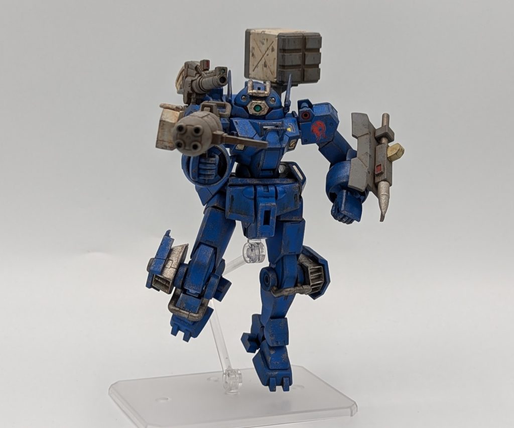 アクションポーズです。ダッシュポーズが上手くいかなかった…。