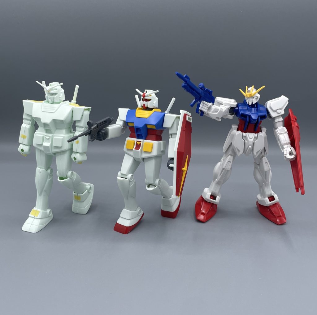 どれも微妙な可動範囲・・・(笑)　なんかすごく和むのは私だけでしょうか・・・笑