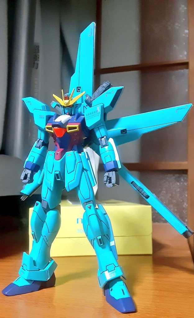 ブラックライト未照射状態。