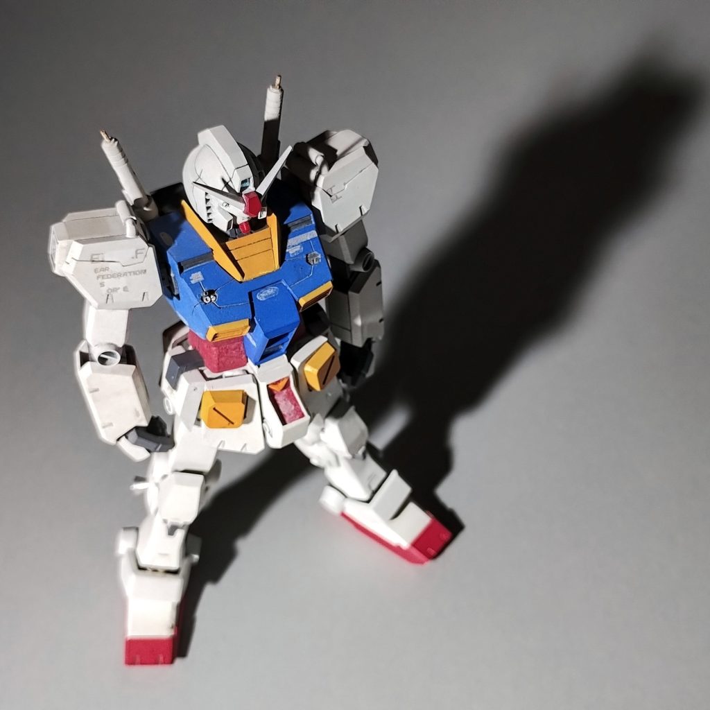 保存状態が悪く劣化が進んでいますが、当時の情熱を忘れないように部屋に飾っています。