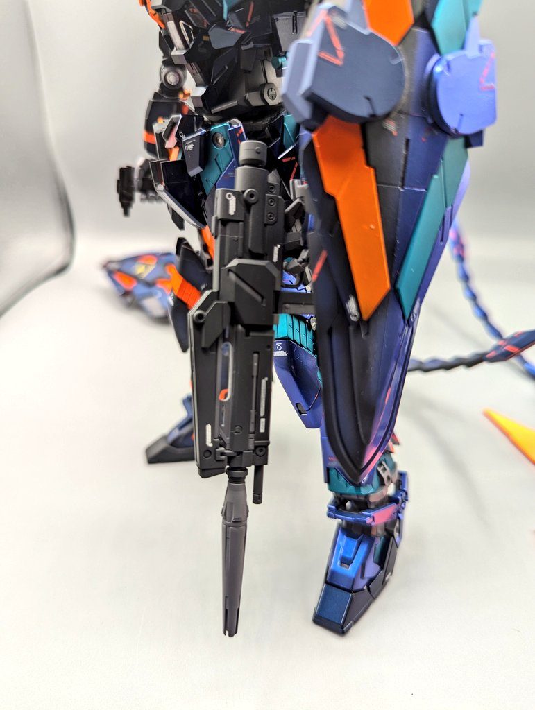 ビームライフルはナラティブ用のビームライフルにジェガンのライフルのパーツを組み合わせました。こちらはフォロワーさんを参考にさせて頂きました。