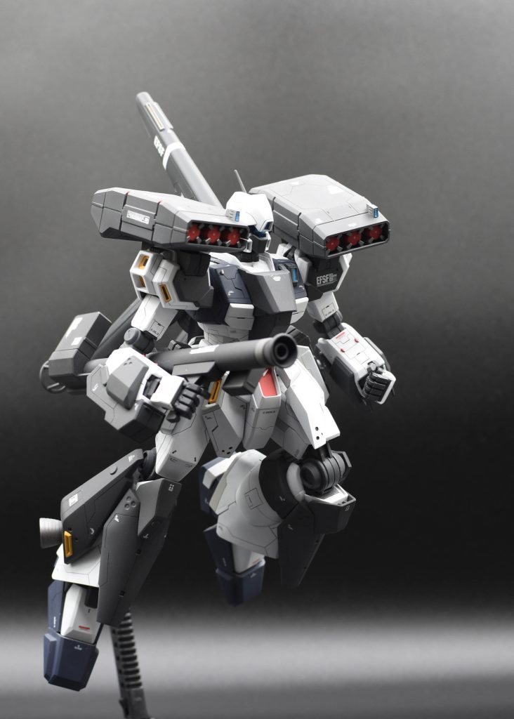 全体のカラーリングをホワイトとネイビーでまとめました。