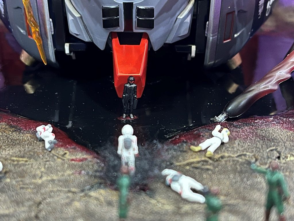 目の前に立って居るのは誰?