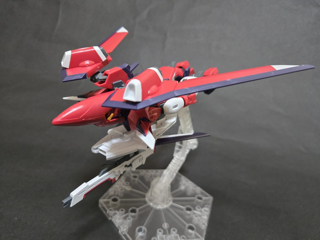 MA形態ライフリと共通規格なのに、本体にビームシールドが無かったり、シールドブーメランの性能が劣っていたり、リフターとの分離合体が持ち味だった歴代ジャスティスのそれとは違って分離出来ないスカイダートリフターシステム……それ、リフターって言えんのか？