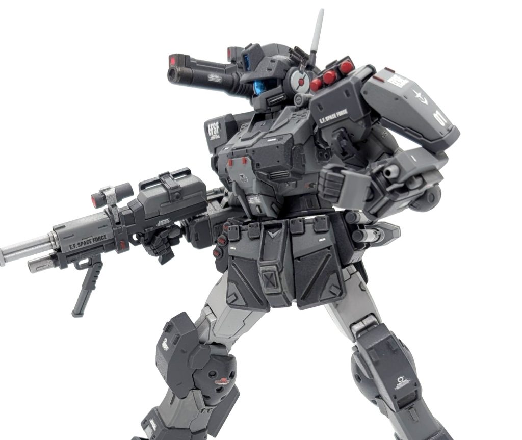 キャノン砲で味方を援護！コンセプトとして、ゴテゴテ過ぎない程度にゴテゴテ(謎w)させたかったので何となくキャノン砲をくっつけたんですが、思いのほかしっくりきて良かったです😊ところで、頭の3つの筒はスモークディスチャージャーなのかバルカンなのか…🤔