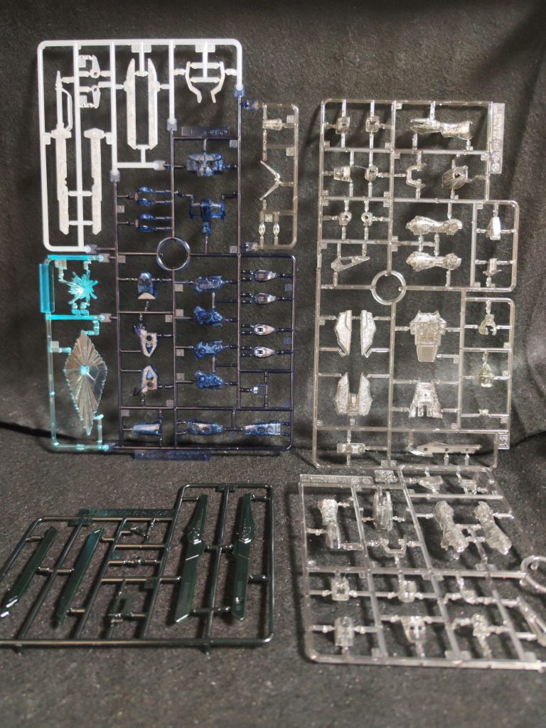 ボトル付属のキャップのハケで塗っているので、ランナーごと塗る方が塗り易く感じます。