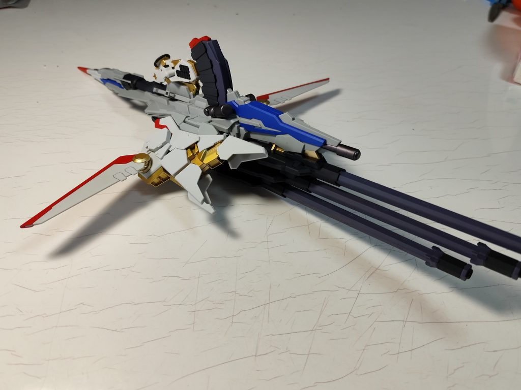 デスティニーガンダムSPECⅡ＆ゼウスシルエット–3枚目/制作者：もんごれ