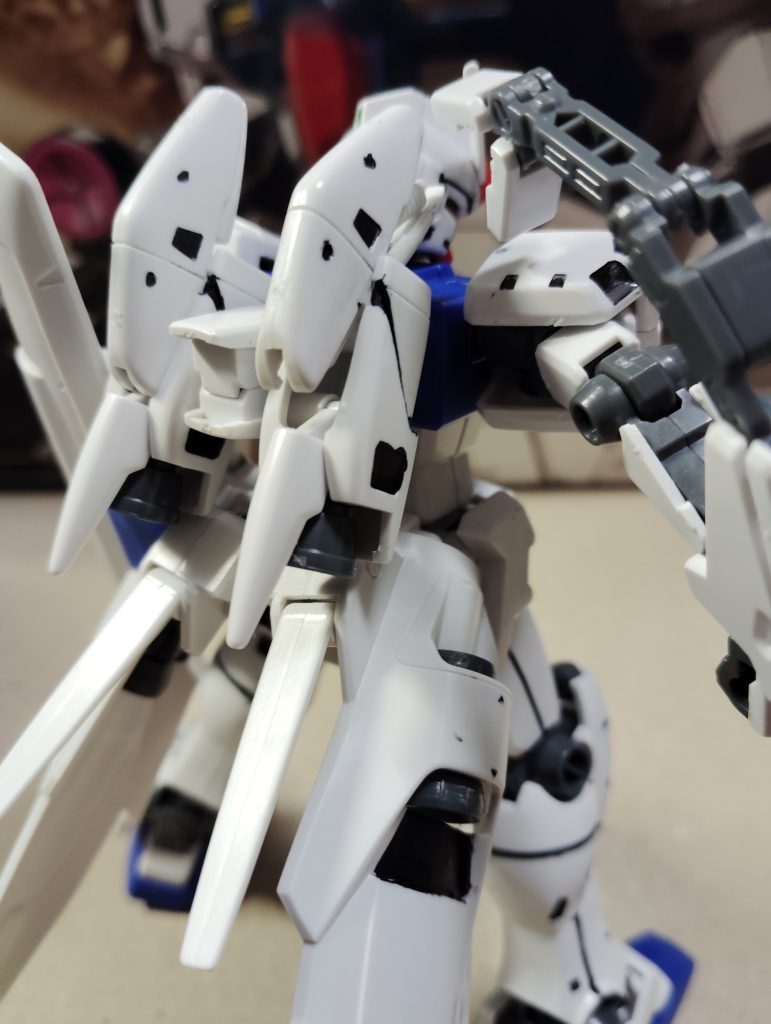 フォールディングアームとサーベルラック