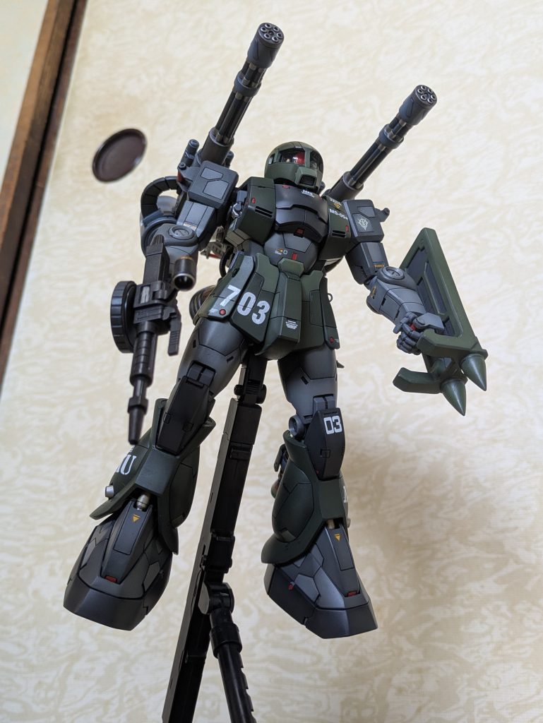 色はゲルググの物が残っていたので、ソレを使いました。