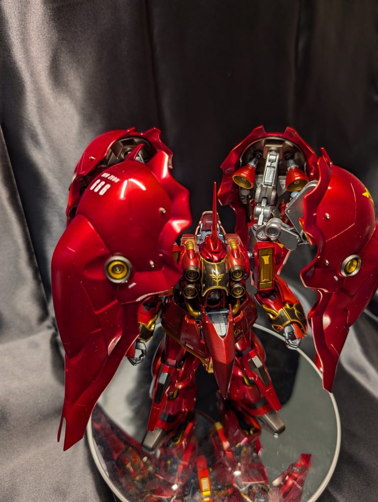 左側は機体番号。手持ちのデカールに6が2枚しかなかったので、追加で1枚購入したあと、9をひっくり返して使えば良いことに気が付きました…