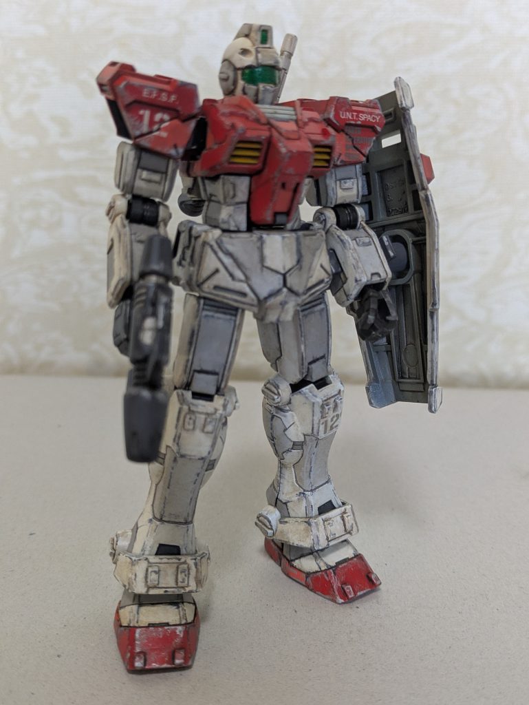 スジ彫りと少しディティールアップと全塗装をしました。