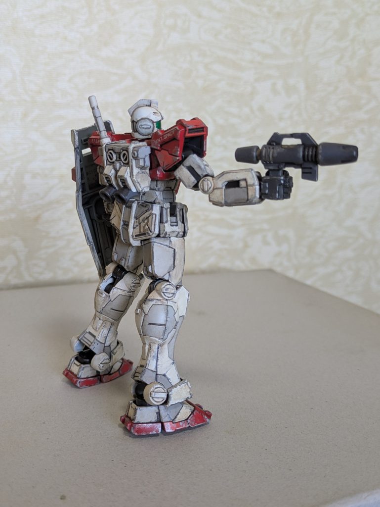 結構良く動きます。思わずポーズをつけて撮影しました。