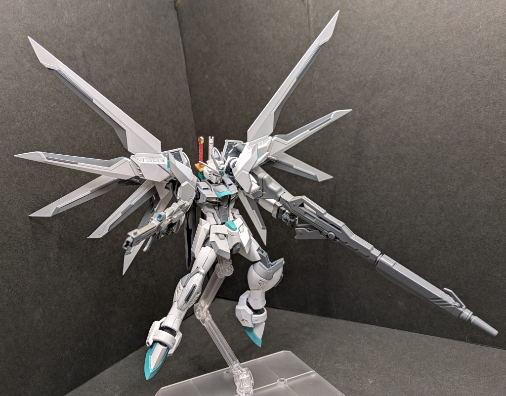 ビームライフル、刀、ビームサーベルのみ装備変形もできません