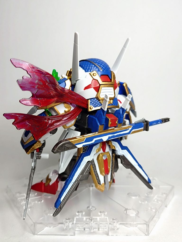 ビットオンフォームただ立っているだけでこのカッコ良さ。設定に忠実に色分けしてます。配色がヒロイックでとても忍者とは思えない… 輝羅鋼はつや消しを吹いてないのでキラキラしてます!