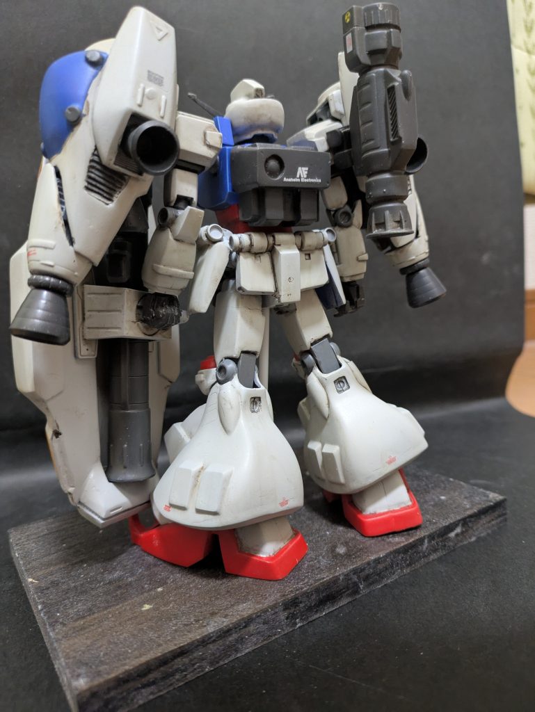 背面、ここは旧キットっぽさが残っていますねぇ