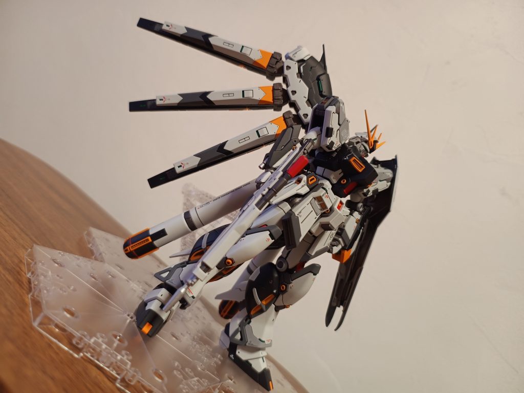 RG Hi-νガンダム νガンダムカラー–6枚目/制作者:kuro@-12