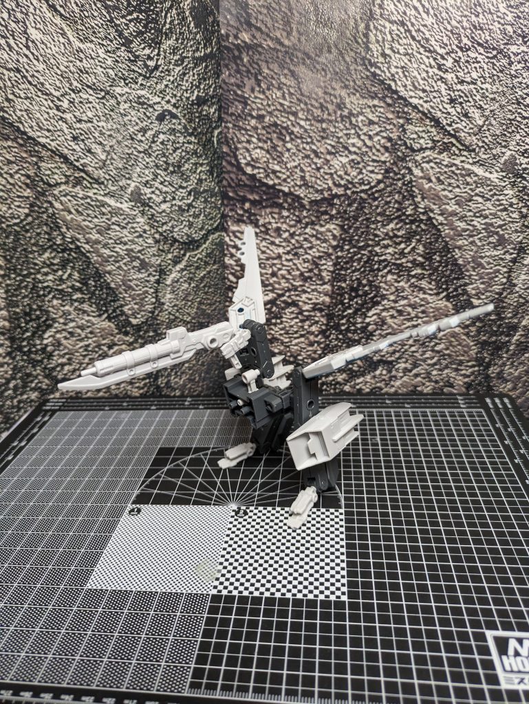 狙ってはなかったけどバックパックがペリカン型のサポートメカになります。…ビルド系でよくあるやつ!