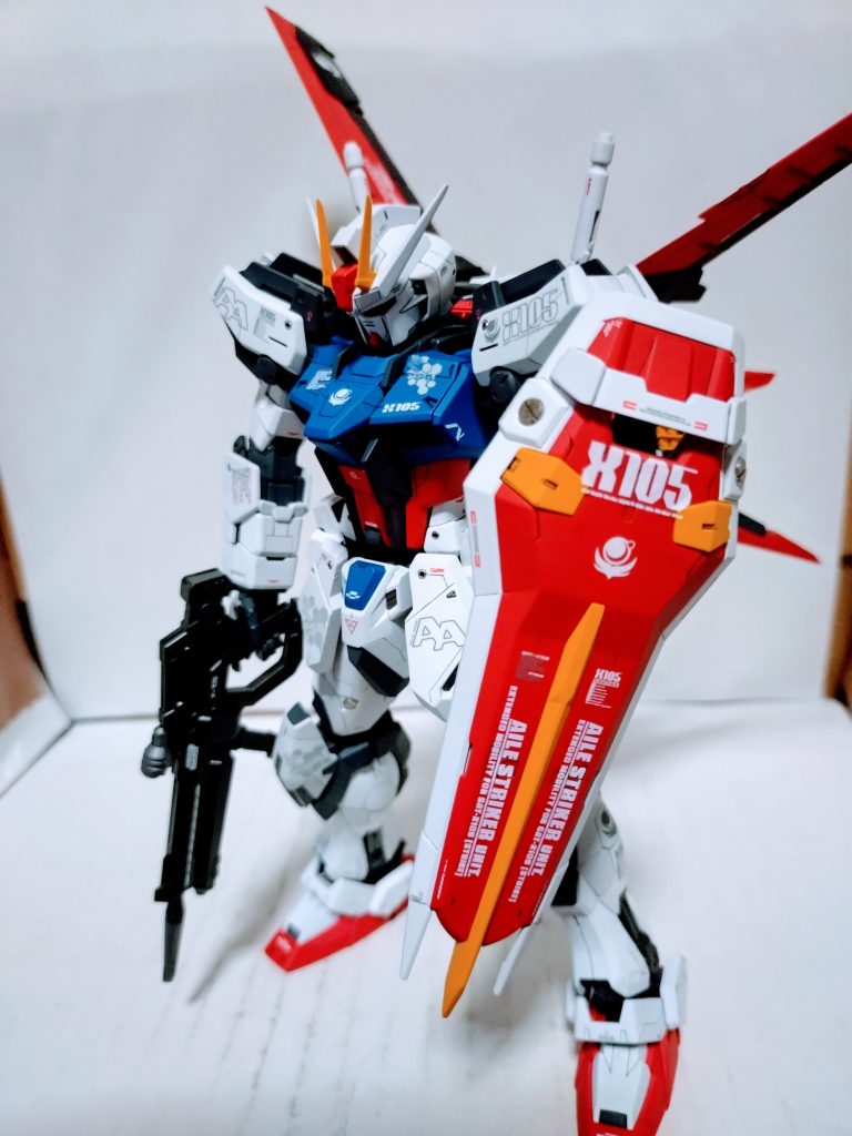 この機体は、原作に近い感じに塗装したガンダム。